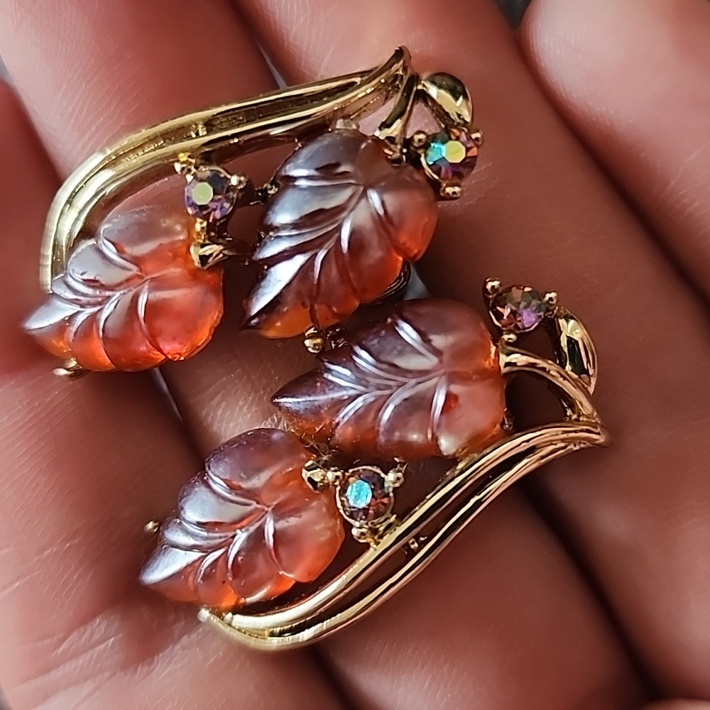 VTG STAR Gold and Pink Leaf Clip Earrings